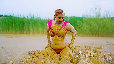 Verified Amateurs In Lake Of Mud