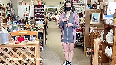 Amwednesday - Walking And Shopping