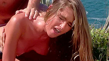 Nessa Devil - Loves Being Anally Fucked By The Beach- Titopia