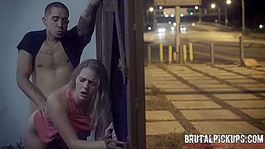 Amateur Hottie Fucked Outdoor In Public
