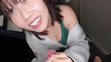 Natural Busty Girl, I Tried Seducing Her. She Has An Irresistible Body And She Always Delivers