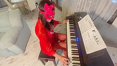 Hot Stepmom Feeding Her Ass And Pussy With Piano Teacher