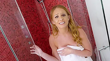 Caught His Girlfriend Naked And Fucked Her In First Person - Daisy Stone