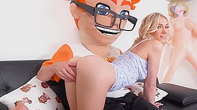 Sky Pierces Small Tits Porn By