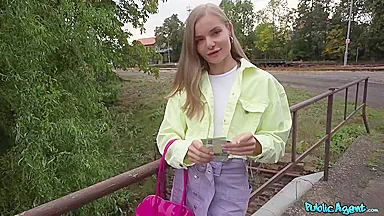 Hottest Xxx Video Outdoor Fantastic Show - Fibi Euro