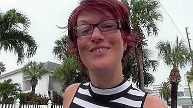 Barefoot In Florida And Then Fucked With Horny Cumshot