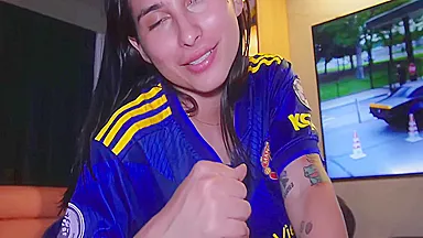 Sneider Play And Jenifer Play - Mi Hermanastro Encuentra Mi Perfil En 13 Min