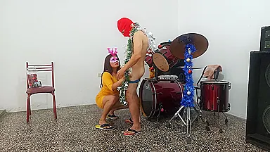 Great Pussy Blowjob And Standing Fuck To My Delicious Slutty Stepmom. She Enjoys It Intensely