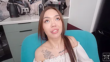 Kwini Kim - Rough Tea Party With My Asian Alice 18 Min