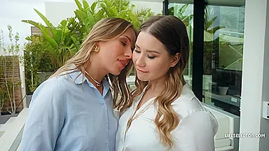 Angelika Grays And Amalia Davis - The Vibe Of The Place