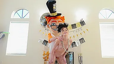 Nicole Nichols In New Years Bang Gets Porndudes Big Dick Decoration!