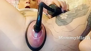 Extreme Pussy Pumping And Squirt