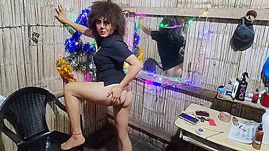 The Celebration Turns Into A Hot Sex Atmosphere. Slutty Stepmother Is On